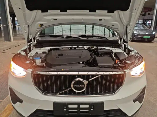 Volvo XC40 — Фото автомобиля 19