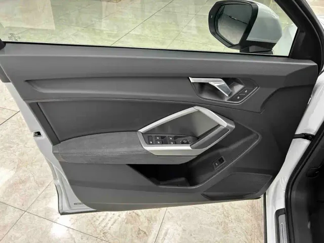 Audi Q3 — Фото автомобиля 15