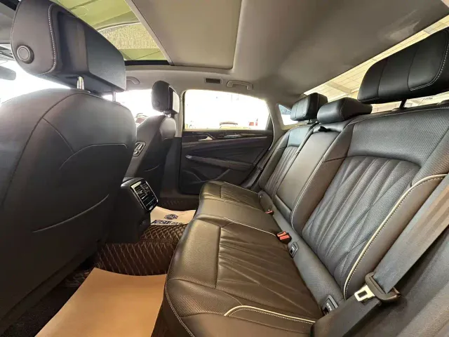 Volkswagen Passat — Фото автомобиля 9