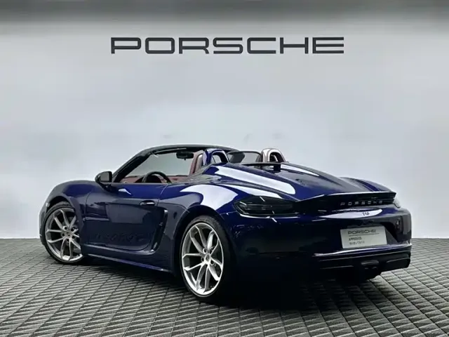 Porsche 718 — Фото автомобиля 6