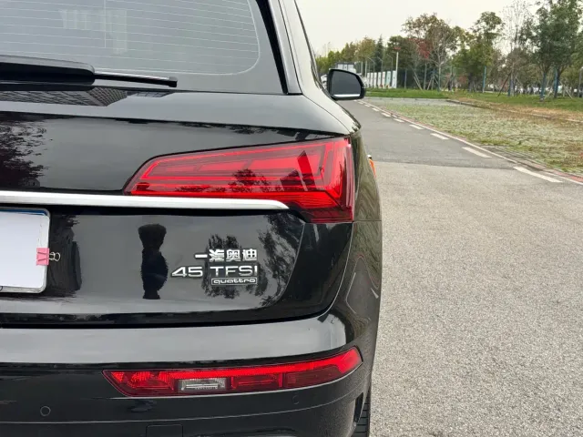 Audi Q5L — Фото автомобиля 11