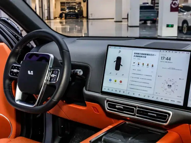 Li Auto L9 — Фото автомобиля 25
