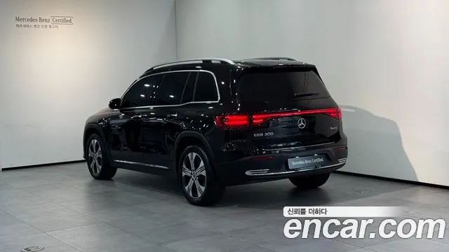 Mercedes-Benz EQB — Фото автомобиля 2