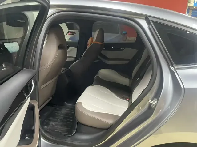 BYD Qin PLUS — Фото автомобиля 6