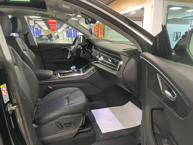 Audi Audi Q8 2023 55 TFSI Luxury Sport — Фото автомобиля 14