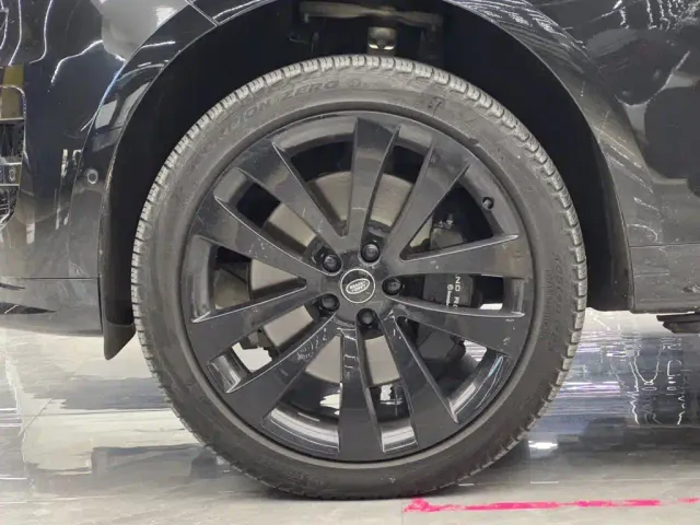 Land Rover Range Rover Sport — Фото автомобиля 4