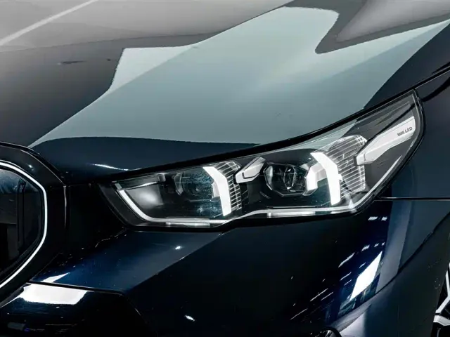 BMW i5 — Фото автомобиля 4