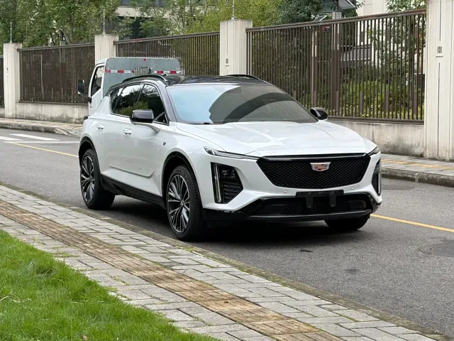 Cadillac GT4 — Фото автомобиля 2