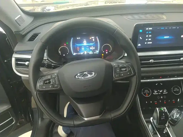 Chery Tiggo 8 — Фото автомобиля 10