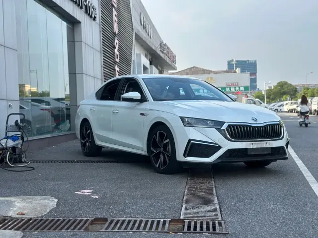 Skoda Octavia — Фото автомобиля 3