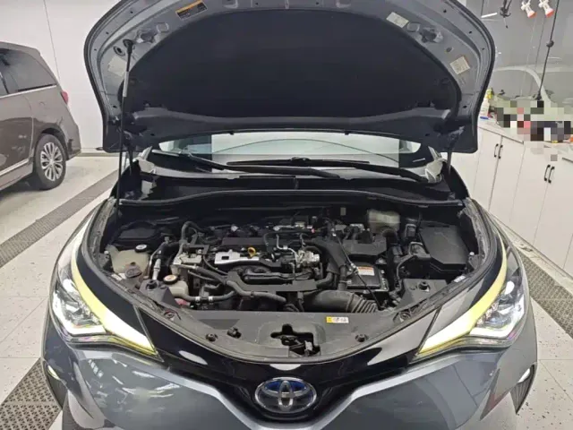 Toyota C-HR — Фото автомобиля 19