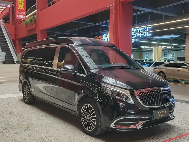 Mercedes-Benz V-Class — Фото автомобиля 3