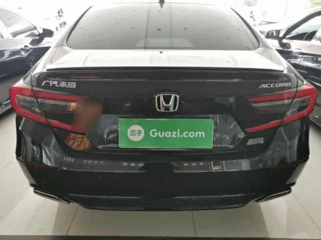 Honda Accord — Фото автомобиля 3