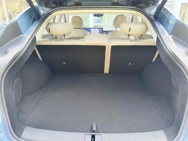 IM Motors LS6 — Фото автомобиля 13