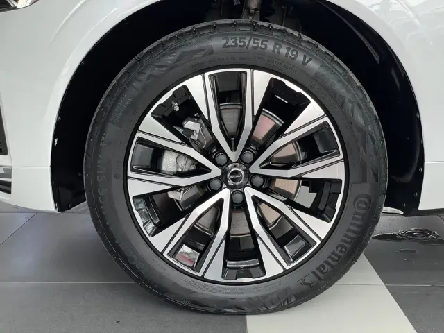 Volvo XC60 — Фото автомобиля 29