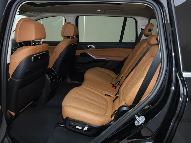 BMW X7 — Фото автомобиля 15