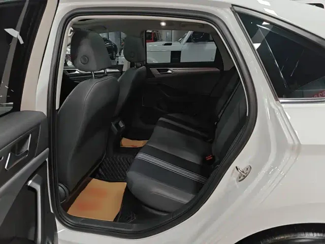 Volkswagen Sagitar — Фото автомобиля 16