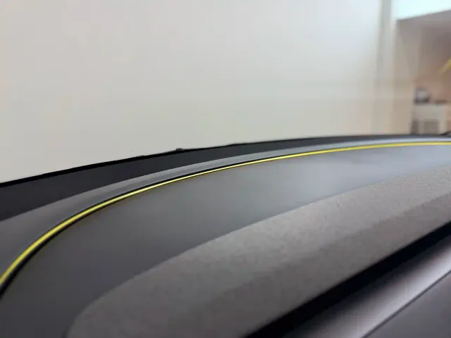 Tesla Model Y — Фото автомобиля 10