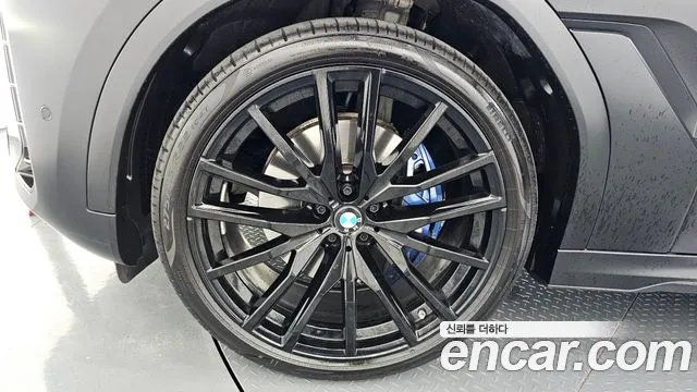 BMW X6 xDrive40i M Sport Pro Special Edition — Фото автомобиля 5