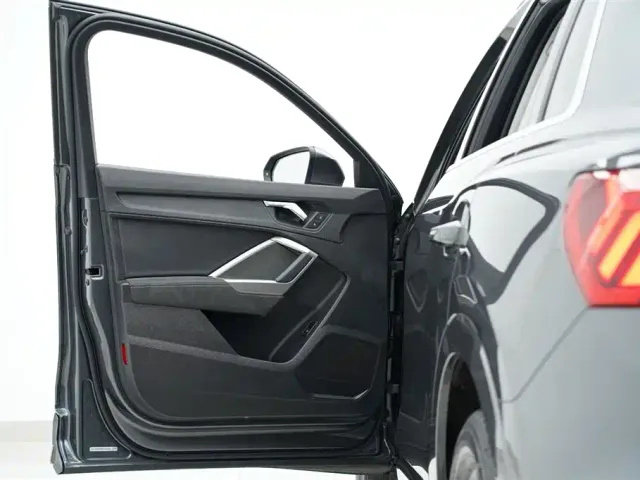 Audi Q3 — Фото автомобиля 11