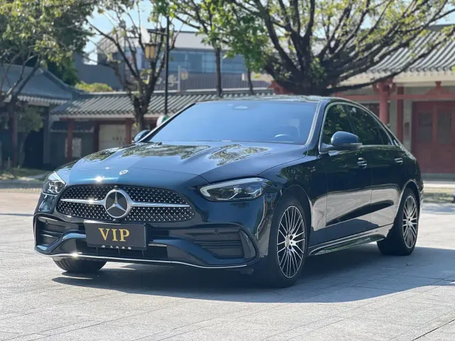 Фотография автомобиля — Mercedes-Benz C-Class