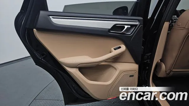 Porsche Macan — Фото автомобиля 25