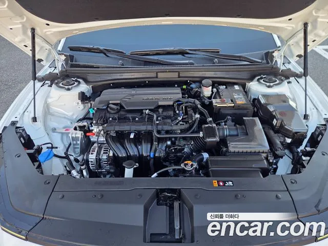 Hyundai Avante (CN8) — Фото автомобиля 6
