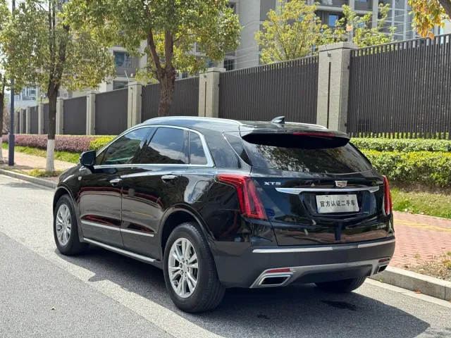 Cadillac XT5 — Фото автомобиля 10