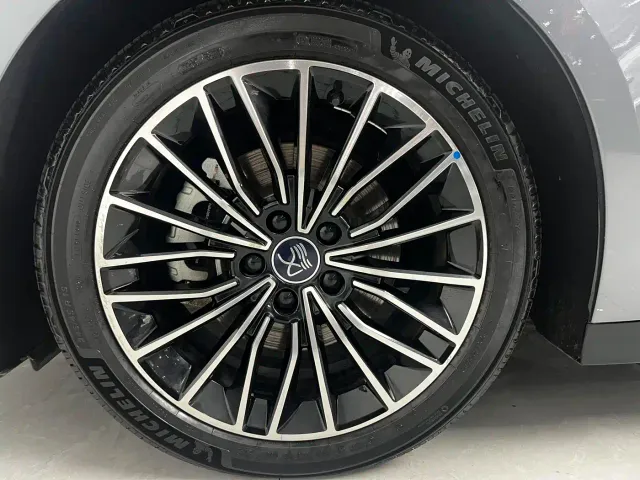 BYD Han — Фото автомобиля 5