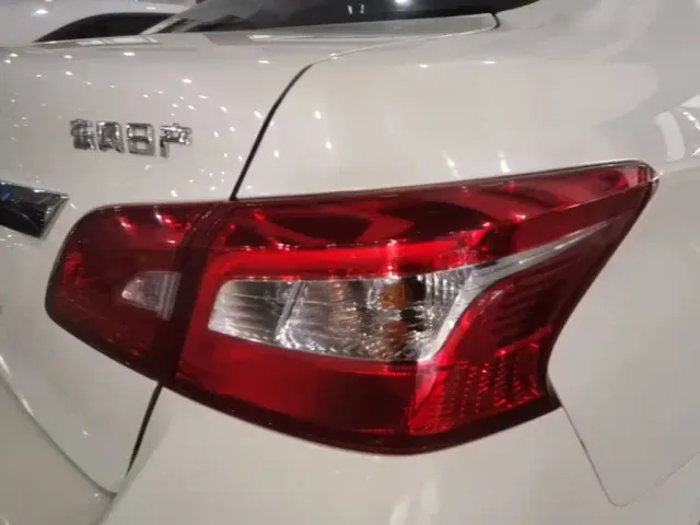 Nissan Sylphy — Фото автомобиля 7
