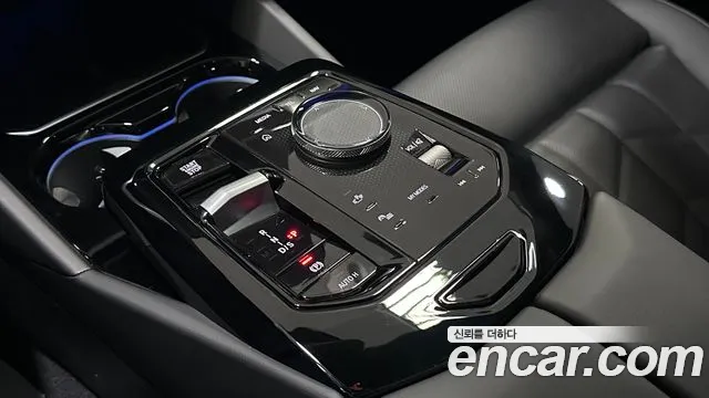 BMW 5 Series G60 — Фото автомобиля 9