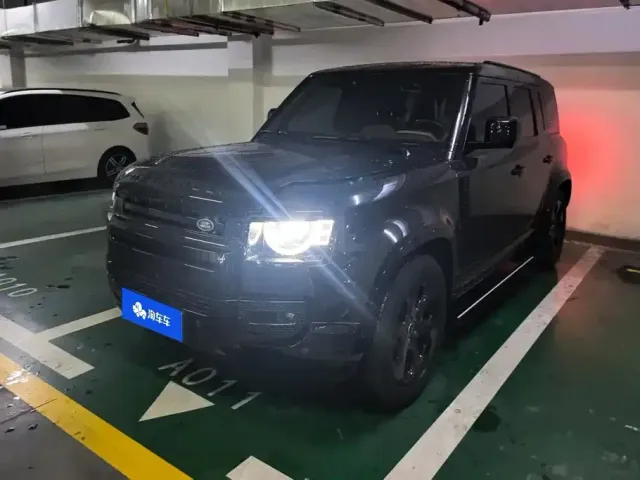 Фотография автомобиля — Land Rover Defender