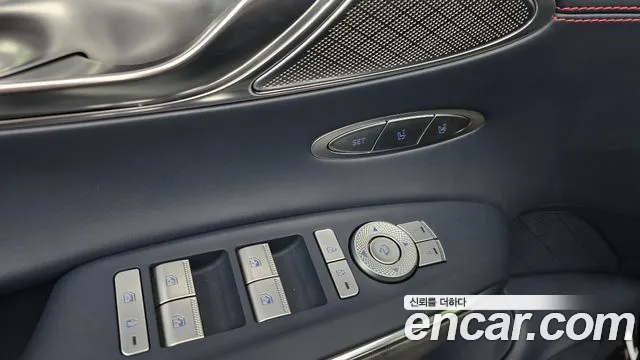 Genesis GV70 3.5T Бензин AWD — Фото автомобиля 24