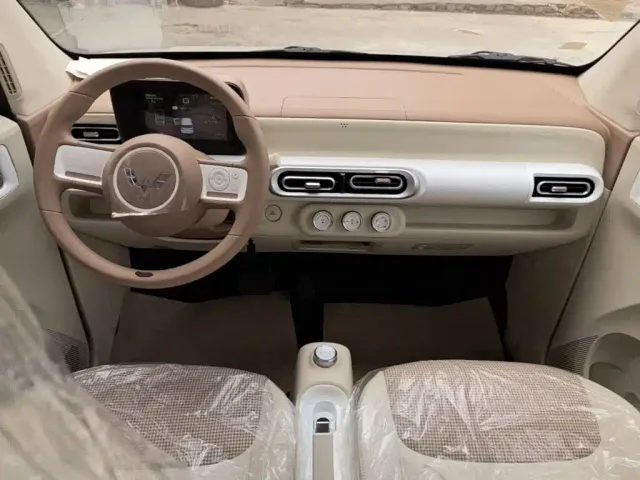 Wuling Hongguang Mini EV — Фото автомобиля 9