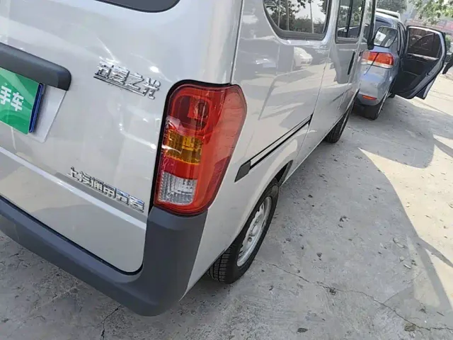 Wuling Zhiguang — Фото автомобиля 7