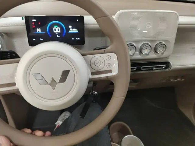 Wuling Hongguang Mini EV — Фото автомобиля 5