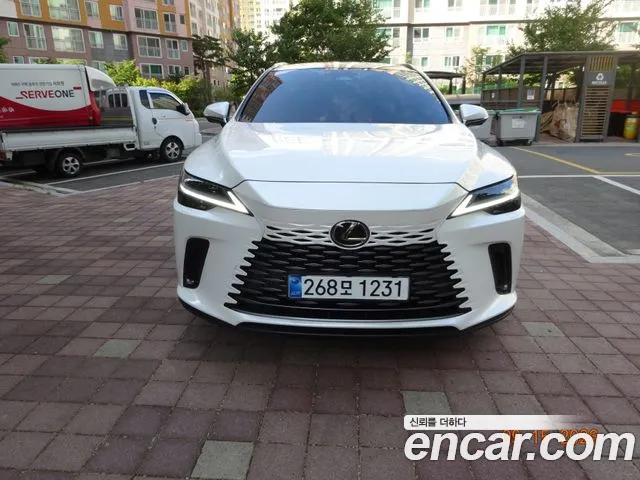 Фотография автомобиля — Lexus RX