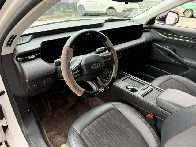 Ford Mondeo — Фото автомобиля 5