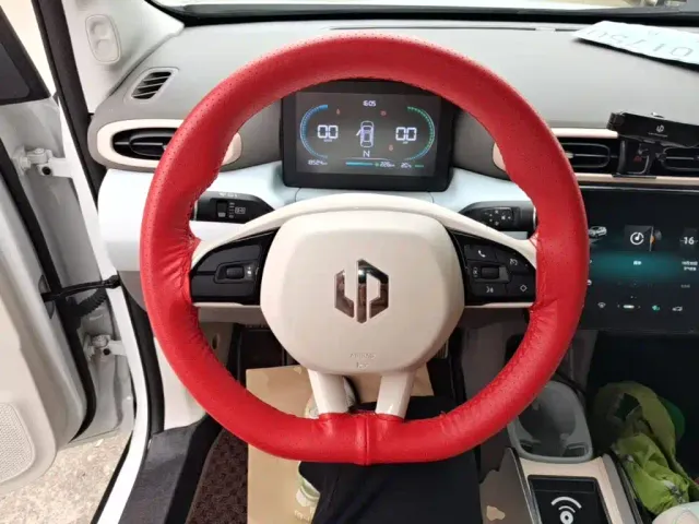 Leapmotor T03 — Фото автомобиля 10