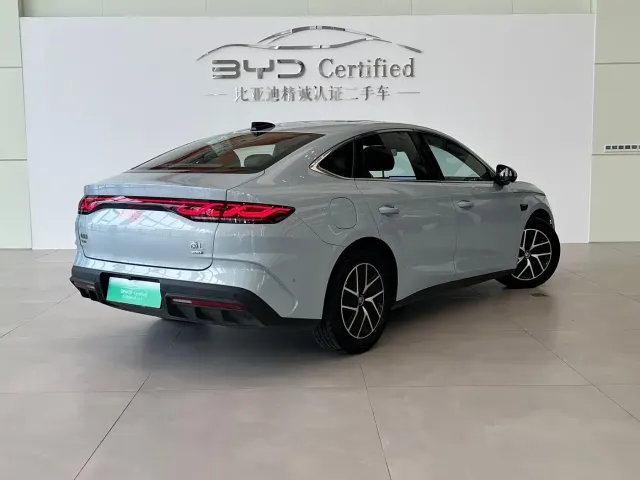BYD Qin L — Фото автомобиля 17