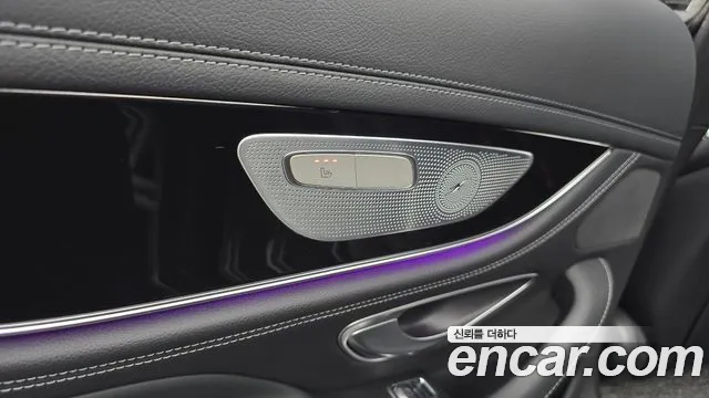 Mercedes-Benz AMG GT 4 двери 43 4MATIC+ — Фото автомобиля 15