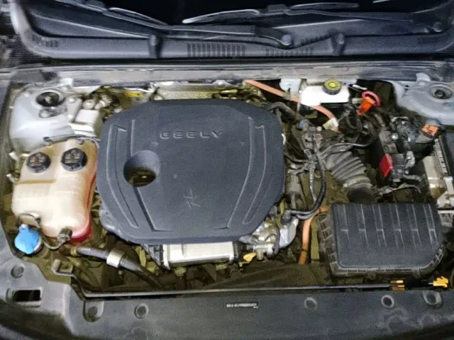 Geely Galaxy L6 — Фото автомобиля 16
