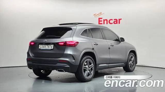 Фотография автомобиля — Mercedes-Benz GLA-Class H247