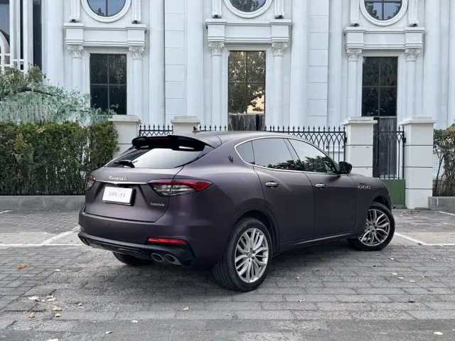Maserati Levante — Фото автомобиля 8