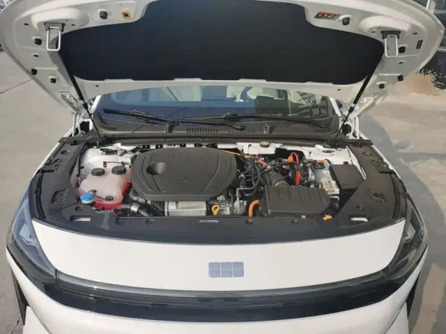 Geely Galaxy L6 — Фото автомобиля 19