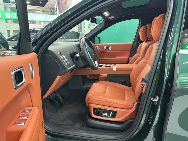 Li Auto Li L8 2025 Ultra Smart Renewal Edition — Фото автомобиля 3