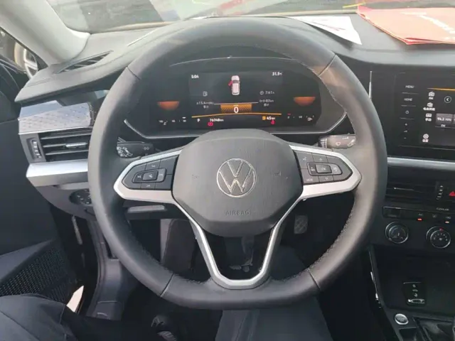 Volkswagen Passat — Фото автомобиля 10