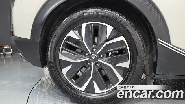 Kia EV6 — Фото автомобиля 5