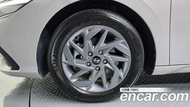 Hyundai Avante CN7 — Фото автомобиля 4