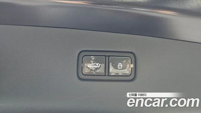 Genesis GV70 — Фото автомобиля 16